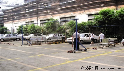 东方驾校