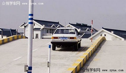 路通驾校
