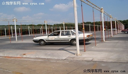 宏大驾校