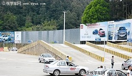 顺平驾校