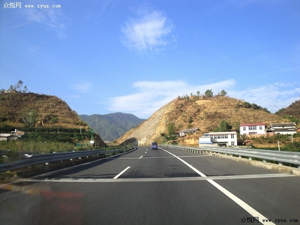 高速路上车抛锚怎么办