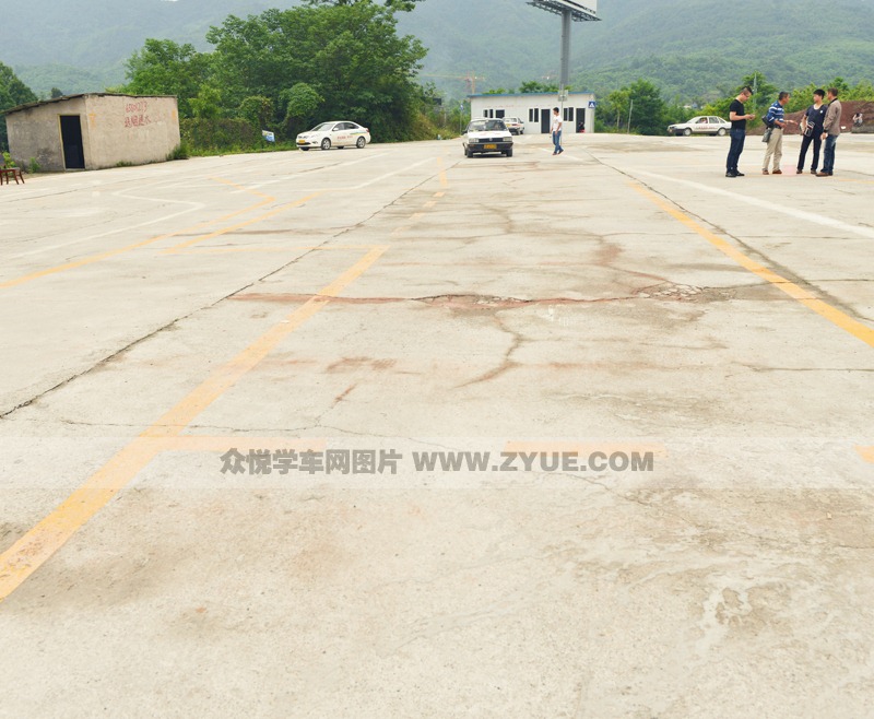 泰安驾校侧方位停车场地2