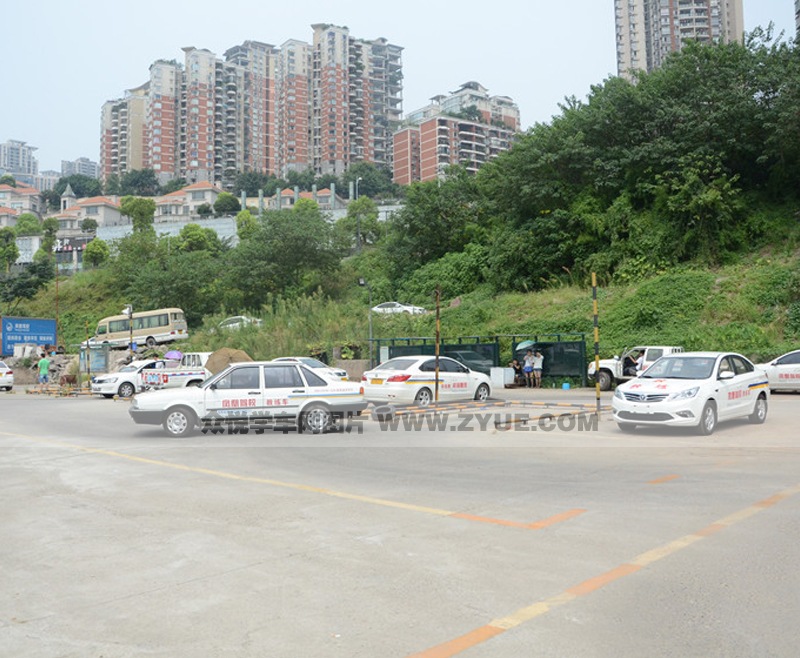 重庆凤凰驾校倒车入库