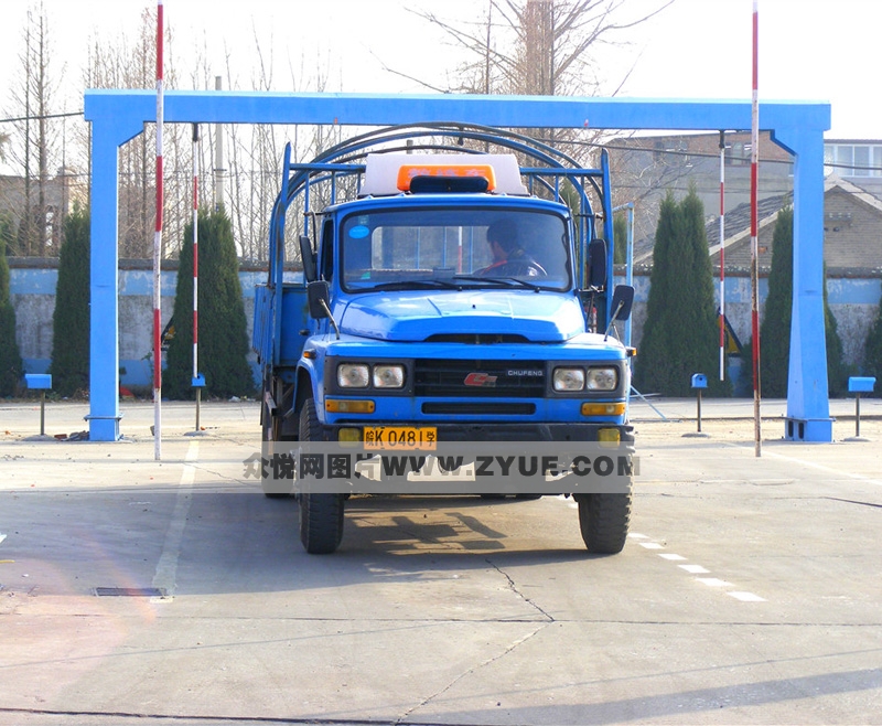 东胜驾校解放教练车