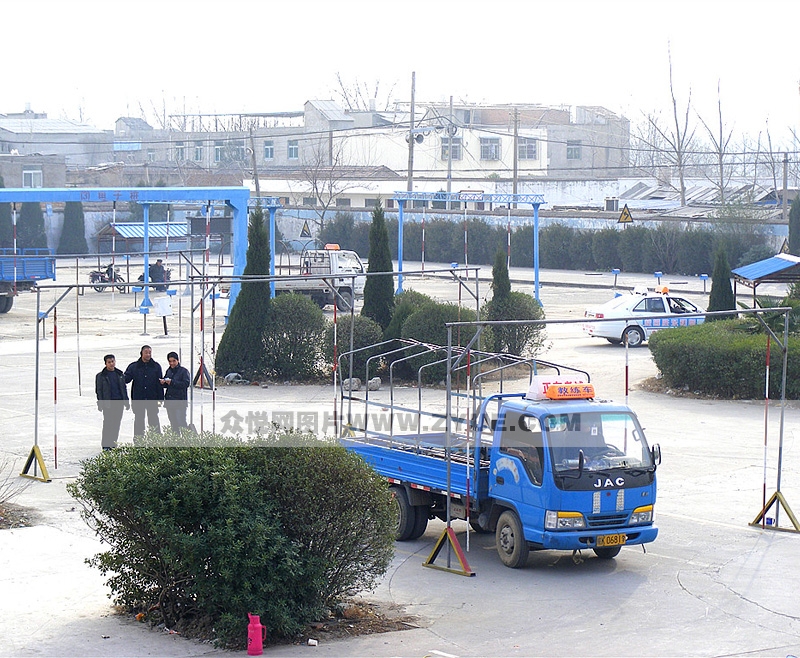 东胜驾校江淮教练车