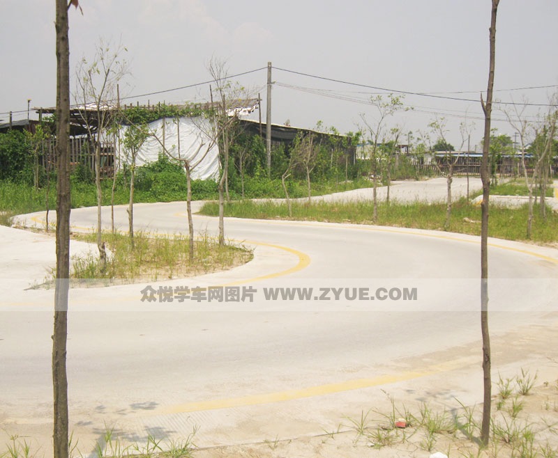 晓峰驾校S路学车场地