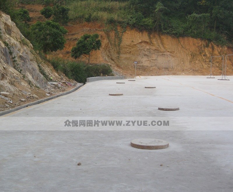 御缘驾校连续障碍练场地