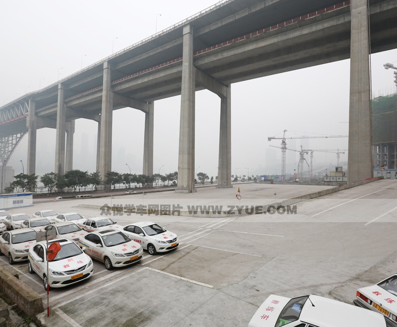 贵峰驾校教学用车