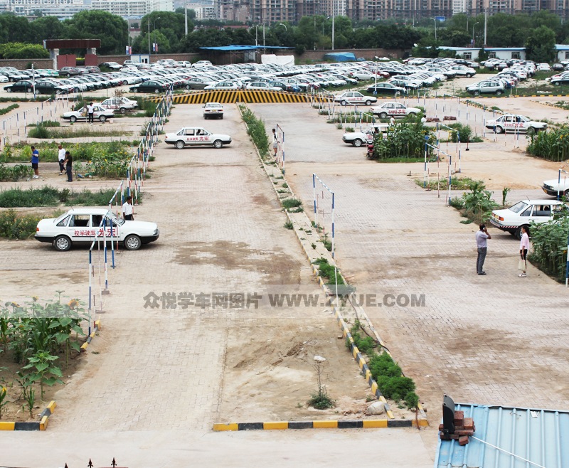 宏光驾校银滩大桥场地