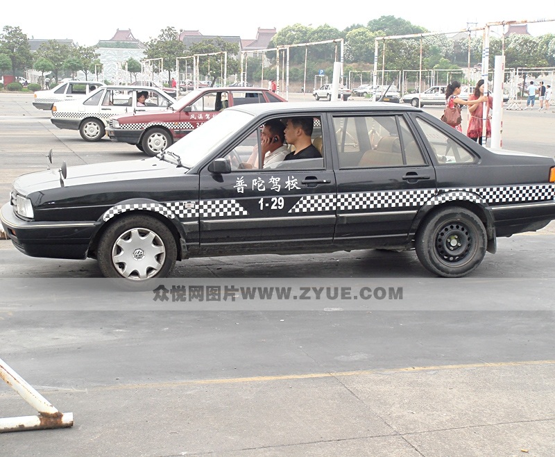 普陀驾校教练车 侧身