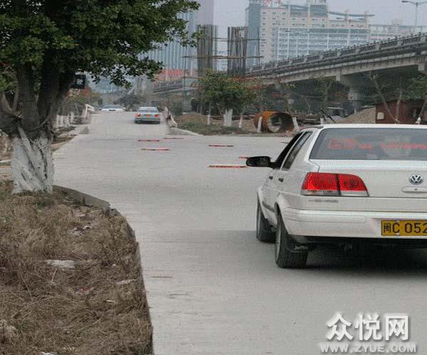 安保驾校教练车2